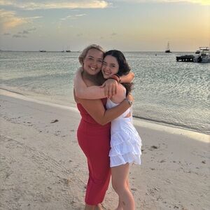 Meet your Posher, Olivia